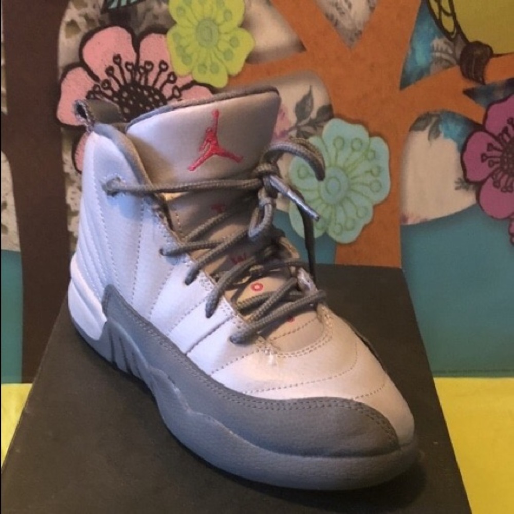 Gray pink Jordan